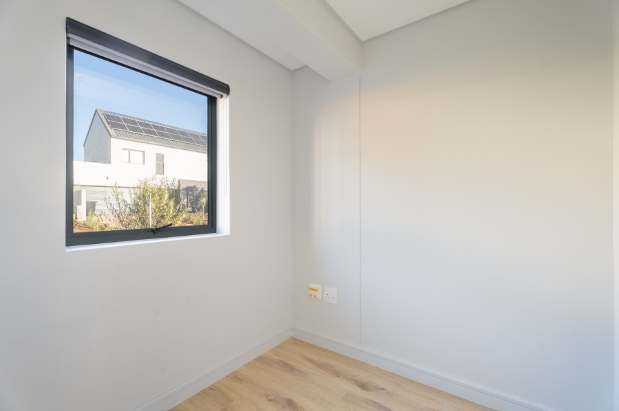To Let 2 Bedroom Property for Rent in Newinbosch Western Cape
